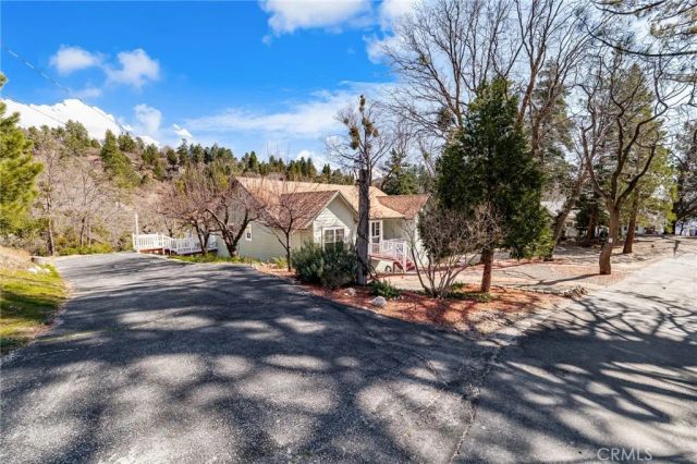 1 Sunny Slope, Running Springs, CA 92382