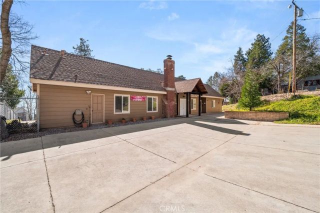 1 Sunny Slope, Running Springs, CA 92382