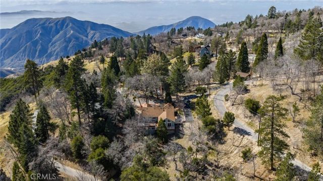 1 Sunny Slope, Running Springs, CA 92382