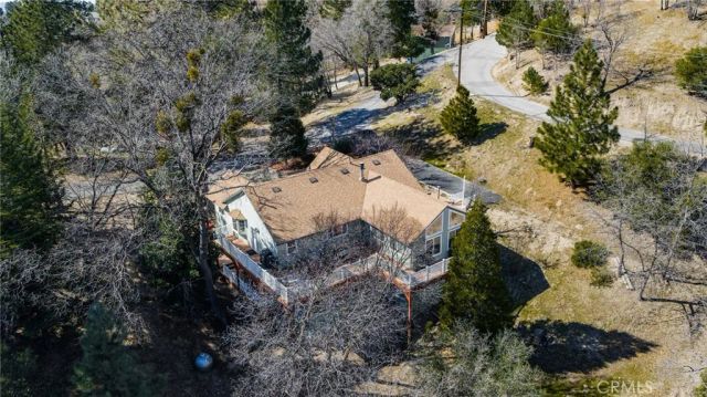 1 Sunny Slope, Running Springs, CA 92382