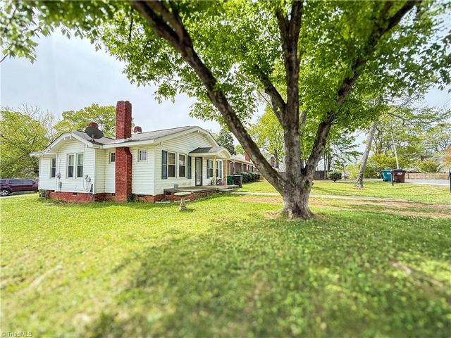 212 E Moore Avenue, High Point, NC 27263