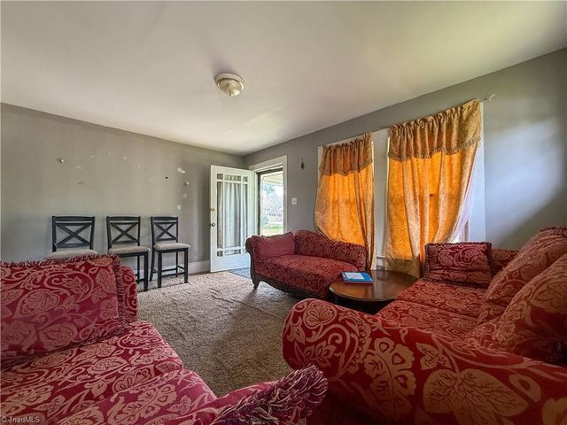 212 E Moore Avenue, High Point, NC 27263