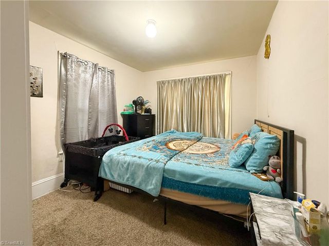 212 E Moore Avenue, High Point, NC 27263
