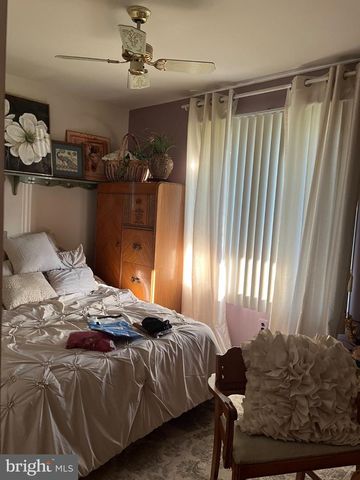 1025 CHEWS LANDING RD, Laurel Springs, NJ 08021