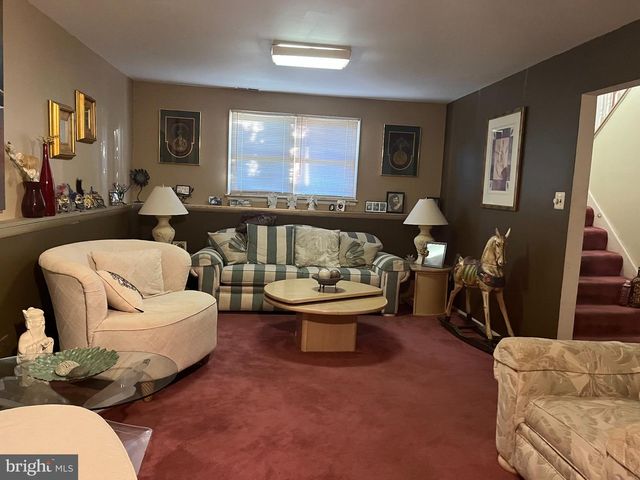 1025 CHEWS LANDING RD, Laurel Springs, NJ 08021