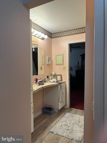 1025 CHEWS LANDING RD, Laurel Springs, NJ 08021