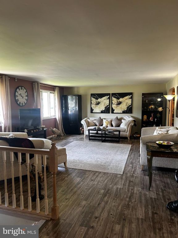 1025 CHEWS LANDING RD, LAUREL SPRINGS, NJ 08021 — photo 5
