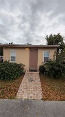 10260 SW 182nd St, Miami, FL 33157