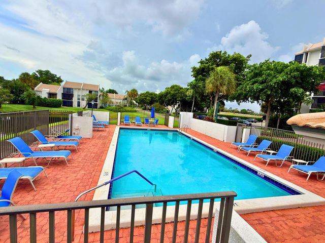 1204 BRIDGEWOOD Place 1204, Boca Raton, FL 33434