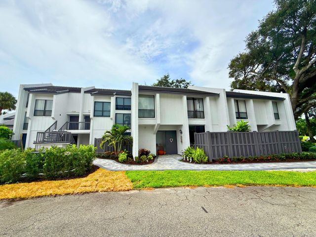1204 BRIDGEWOOD Place 1204, Boca Raton, FL 33434