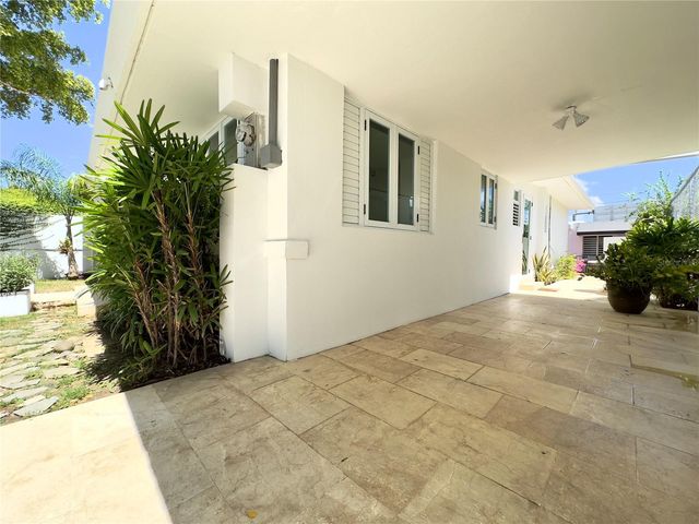 17 GUERRERO NOBLE, San Juan, PR 00913