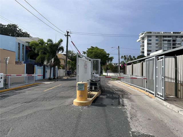 17 GUERRERO NOBLE, San Juan, PR 00913