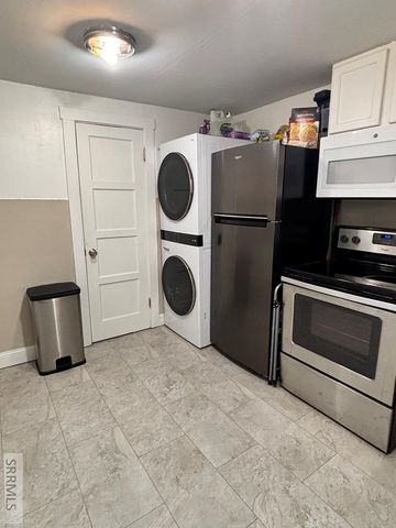 692 Lomax Street, Idaho Falls, ID 83401