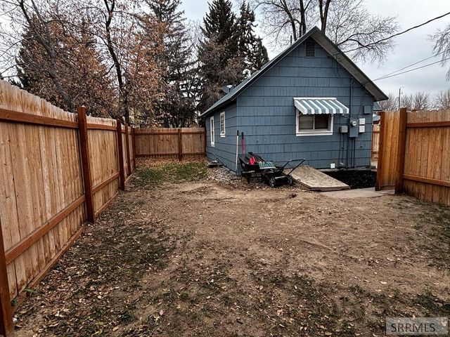 692 Lomax Street, Idaho Falls, ID 83401