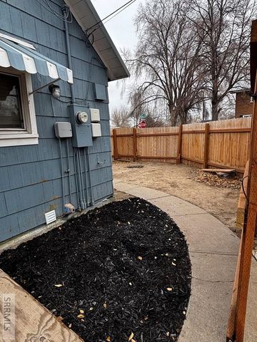 692 Lomax Street, Idaho Falls, ID 83401