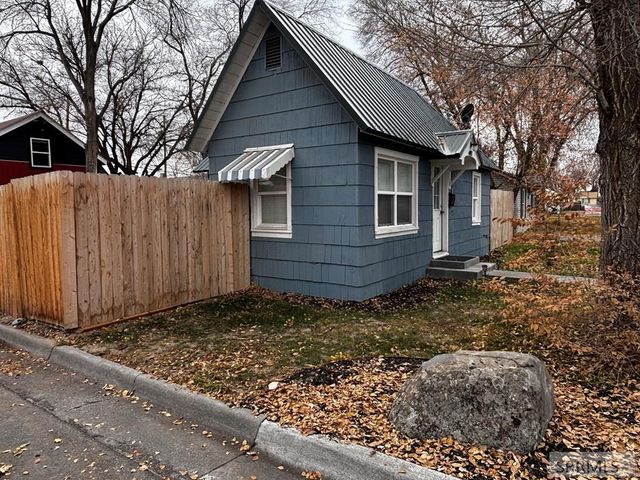 692 Lomax Street, Idaho Falls, ID 83401