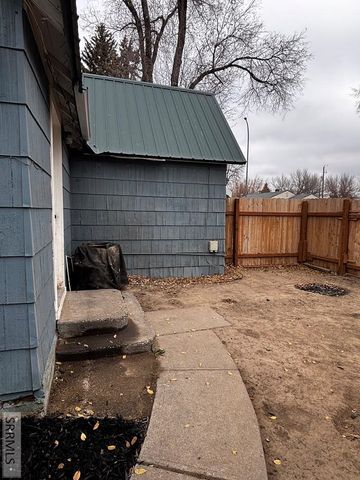 692 Lomax Street, Idaho Falls, ID 83401