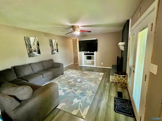 4691 Cornelia Drive, Hokes Bluff, AL 35903