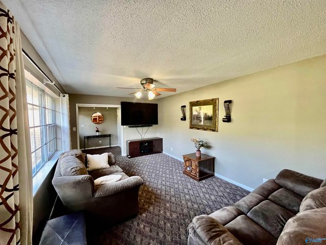 4691 Cornelia Drive, Hokes Bluff, AL 35903