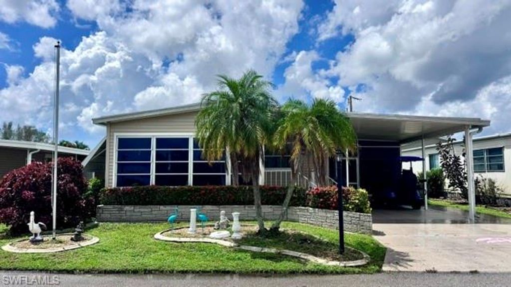5526 Miles Standish LN, North Fort Myers, FL 33917