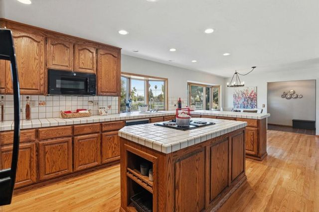 12101 Columbet Avenue, San Martin, CA 95046