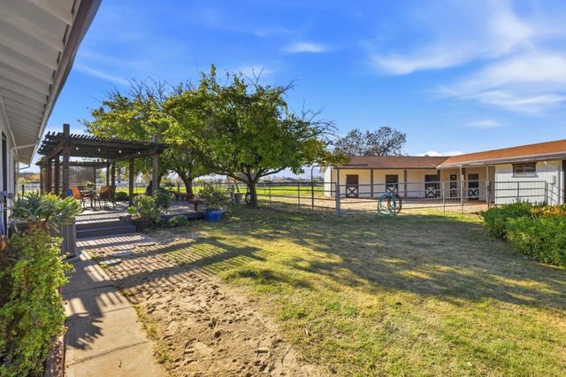 12101 Columbet Avenue, San Martin, CA 95046