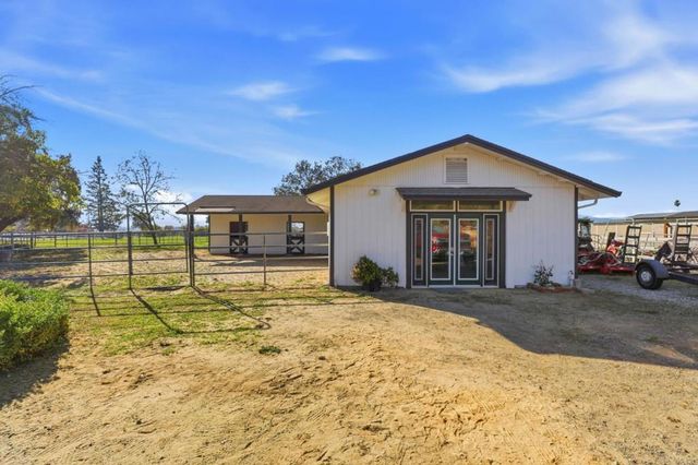 12101 Columbet Avenue, San Martin, CA 95046