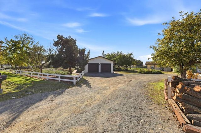 12101 Columbet Avenue, San Martin, CA 95046