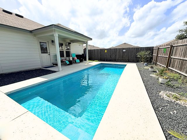 2018 Reserve Way, New Braunfels, TX 78130