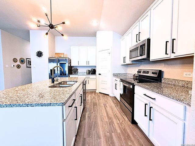 2018 Reserve Way, New Braunfels, TX 78130