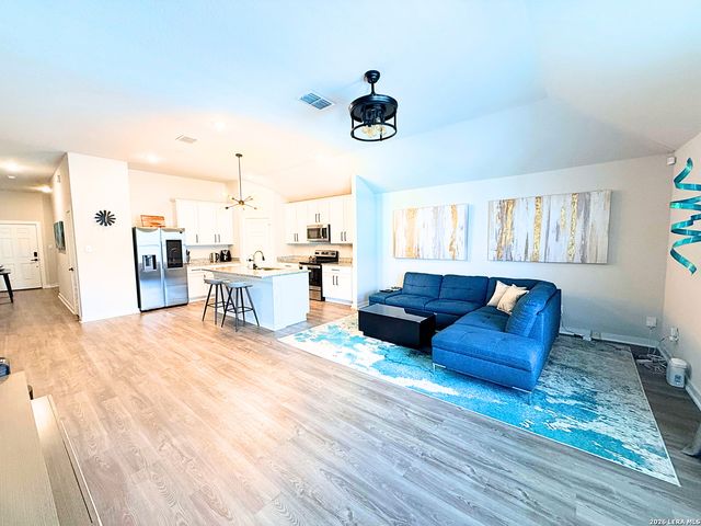 2018 Reserve Way, New Braunfels, TX 78130