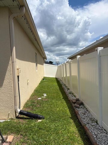 272 SPARROW HAWK DRIVE, Groveland, FL 34736