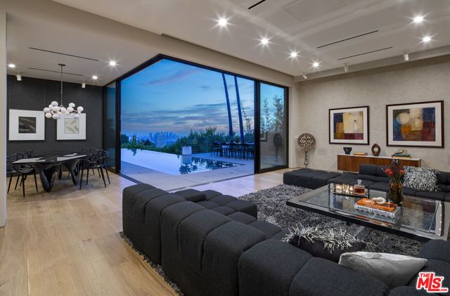 1517 Oriole Lane, Los Angeles, CA 90069