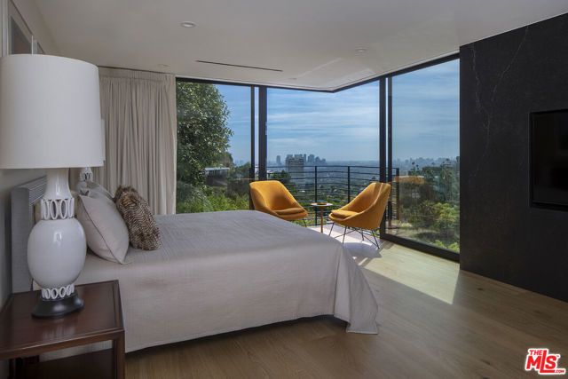 1517 Oriole Lane, Los Angeles, CA 90069
