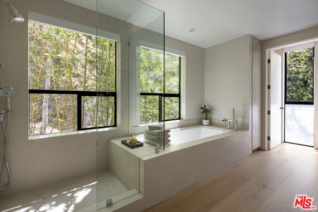 1517 Oriole Lane, Los Angeles, CA 90069