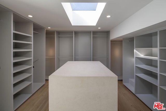 1517 Oriole Lane, Los Angeles, CA 90069