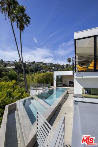 1517 Oriole Lane, Los Angeles, CA 90069