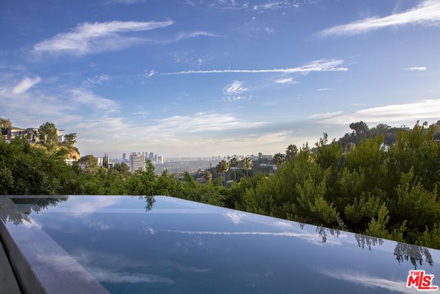 1517 Oriole Lane, Los Angeles, CA 90069