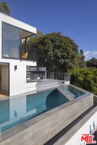 1517 Oriole Lane, Los Angeles, CA 90069