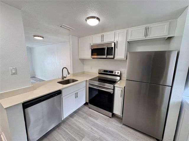 408 57TH AVENUE DRIVE E E, Bradenton, FL 34203