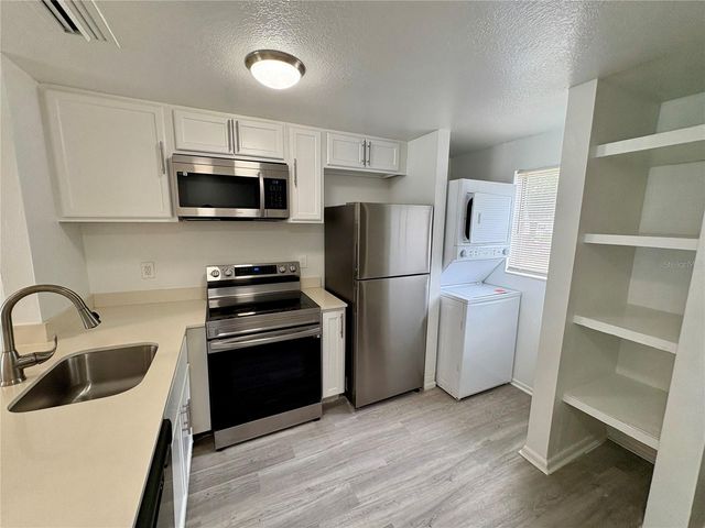 408 57TH AVENUE DRIVE E E, Bradenton, FL 34203