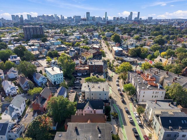 1 Beacon St 3R, Somerville, MA 02143