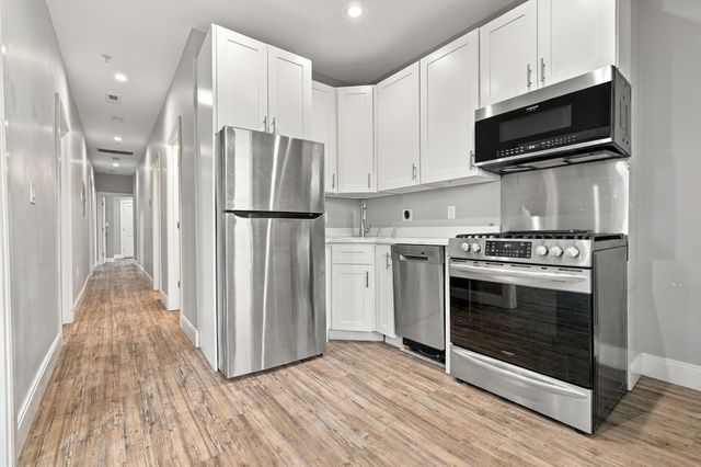 1 Beacon St 3R, Somerville, MA 02143