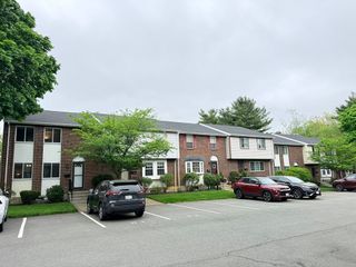 399 Pond St D1, Braintree, MA 02184