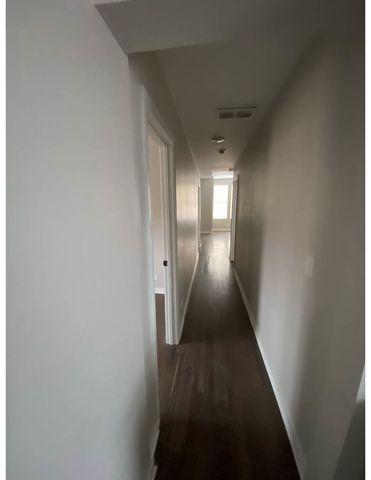 8744 S Saginaw Avenue, Chicago, IL 60617