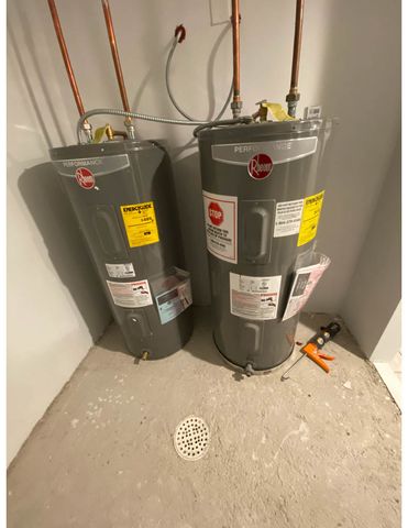 8744 S Saginaw Avenue, Chicago, IL 60617