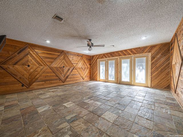 1935 E Fm 1518, St Hedwig, TX 78152