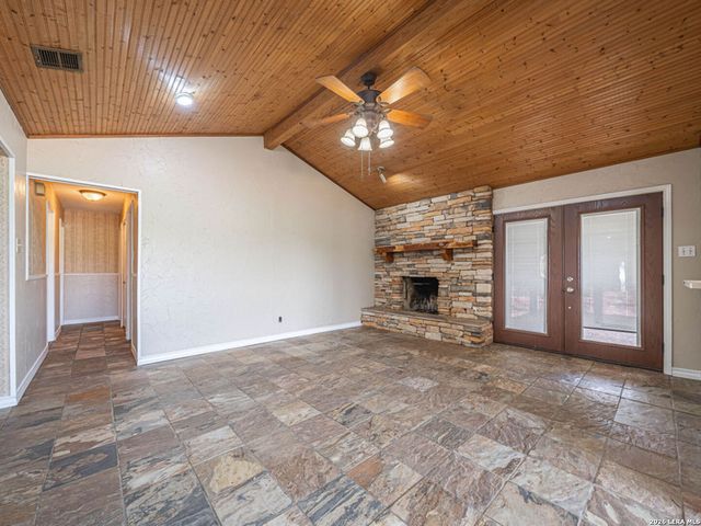 1935 E Fm 1518, St Hedwig, TX 78152