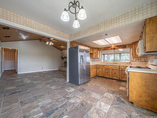 1935 E Fm 1518, St Hedwig, TX 78152