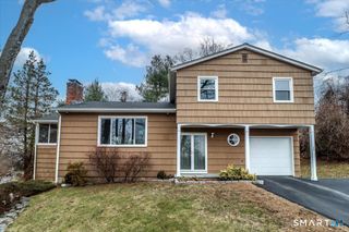 33 Hickory Hill Road, Brookfield, CT 06804